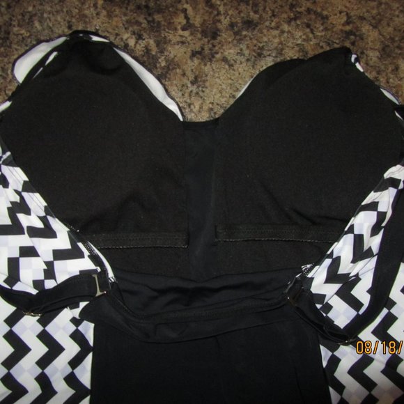 Women's NWOT Un-branded Tankini & Skirt XXL - Picture 5 of 12